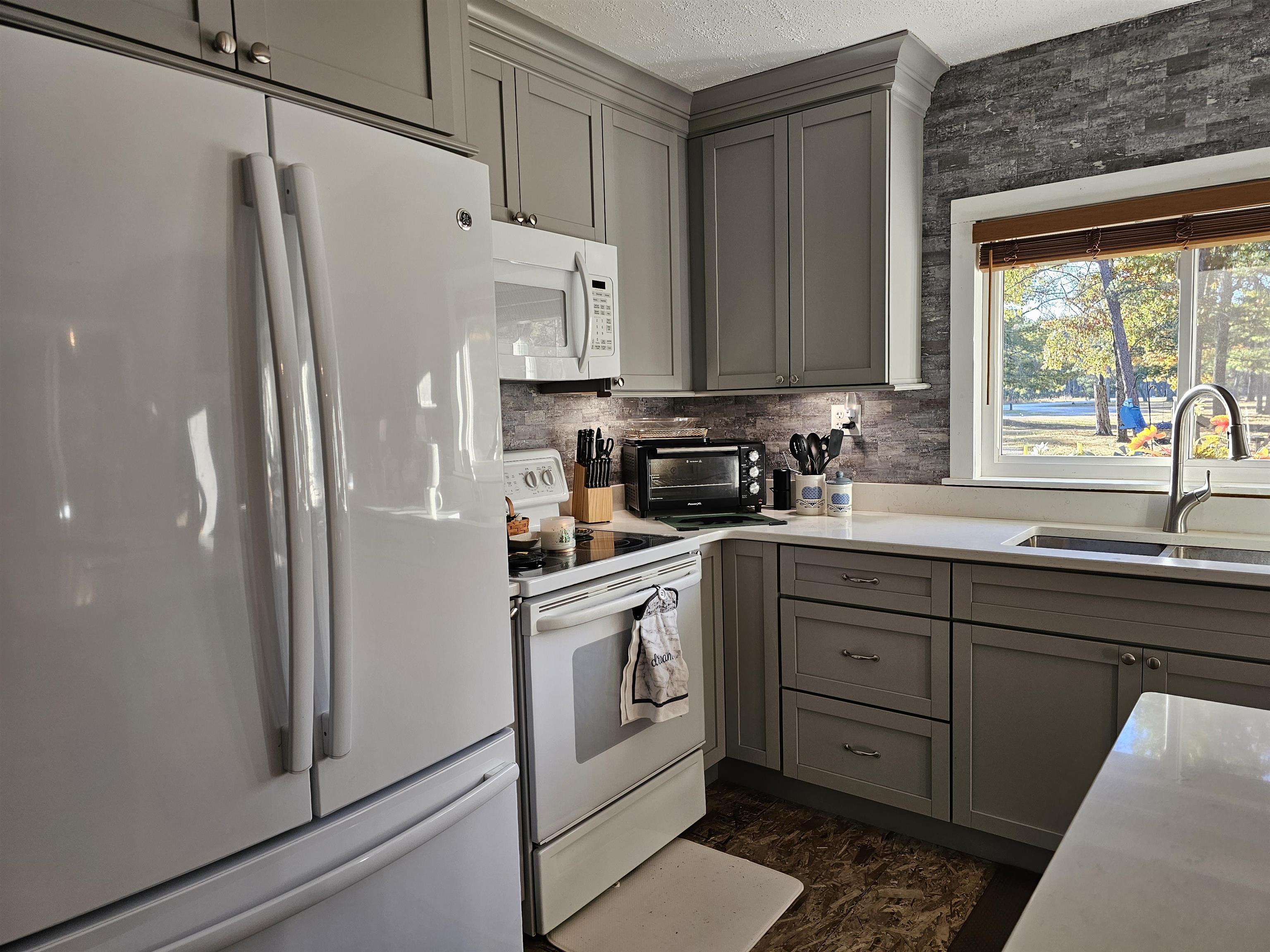 6160 Rollway Road South Branch, MI 48761 - Photo 4 of 49