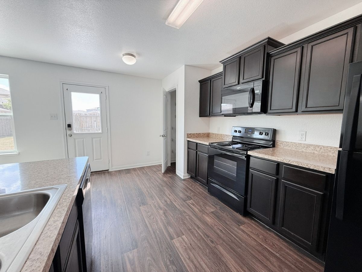 3000 Cressler Lane Jarrell, TX 76537 - Photo 11 of 24