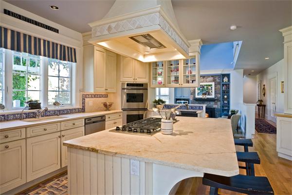20 Whittier Road Marblehead, MA 01945 - Photo 3 of 10