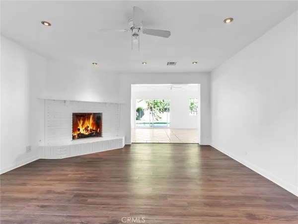 $849,950 | 7318 Zelzah Avenue, Reseda, CA 91335