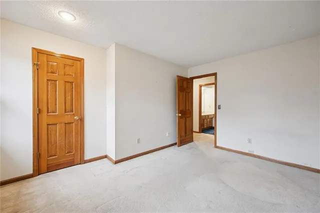 $425,000 | 14828 West 83rd Place, Lenexa, KS 66215