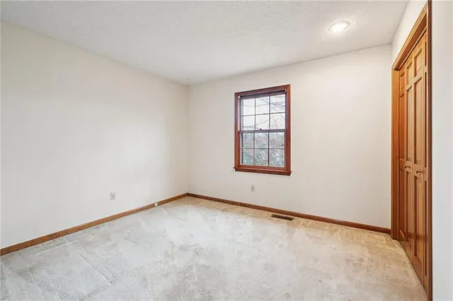 $425,000 | 14828 West 83rd Place, Lenexa, KS 66215