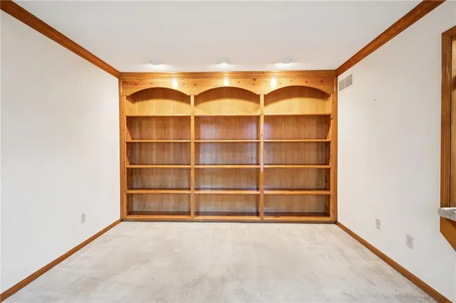 $425,000 | 14828 West 83rd Place, Lenexa, KS 66215