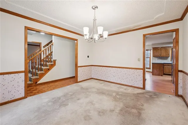 $425,000 | 14828 West 83rd Place, Lenexa, KS 66215