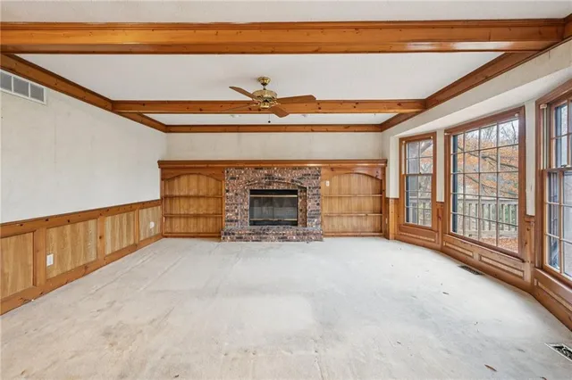 $425,000 | 14828 West 83rd Place, Lenexa, KS 66215