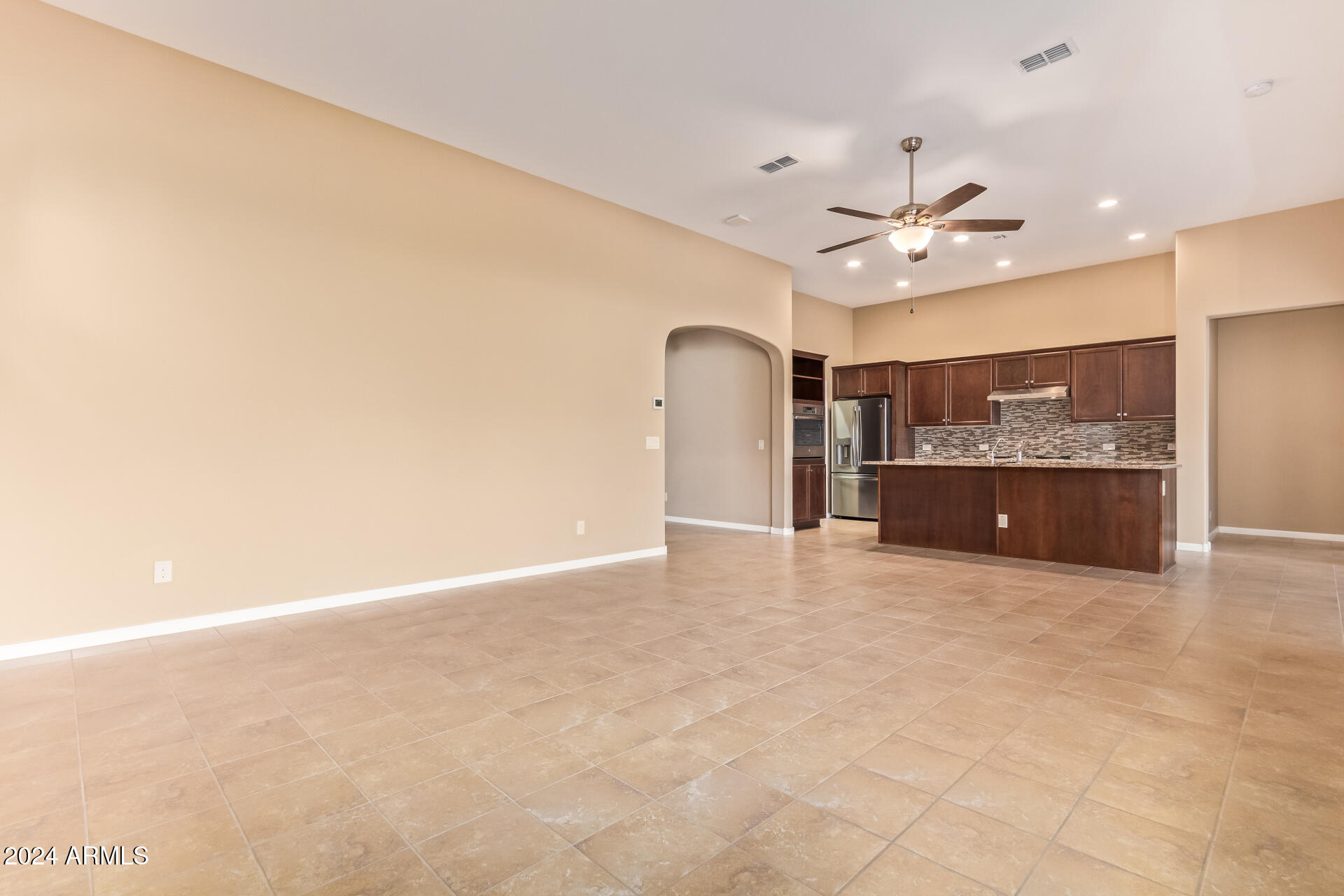 16846 West Almeria Road Goodyear, AZ 85395 - Photo 13 of 41 13 - Almeria