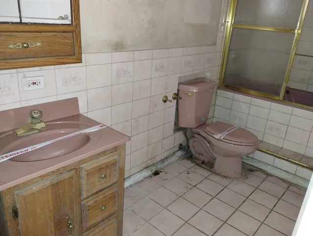 $44,900 | 14921 Oakdale Avenue, Harvey, IL 60426