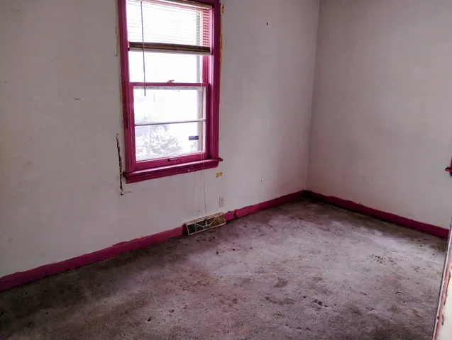 $44,900 | 14921 Oakdale Avenue, Harvey, IL 60426