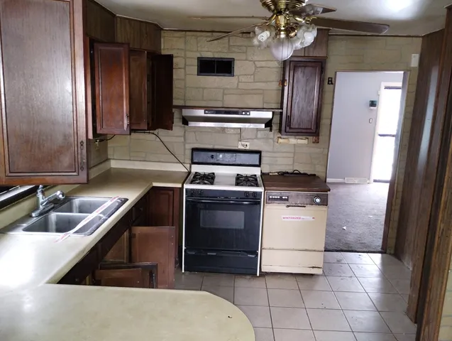 $44,900 | 14921 Oakdale Avenue, Harvey, IL 60426