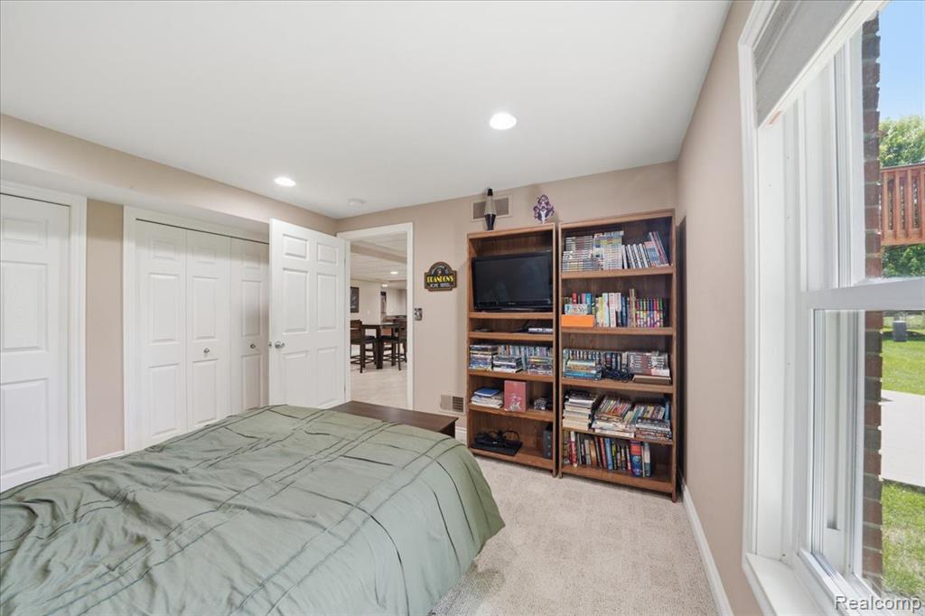 57549 Windmill Pointe New Hudson, MI 48165 - Photo 33 of 55