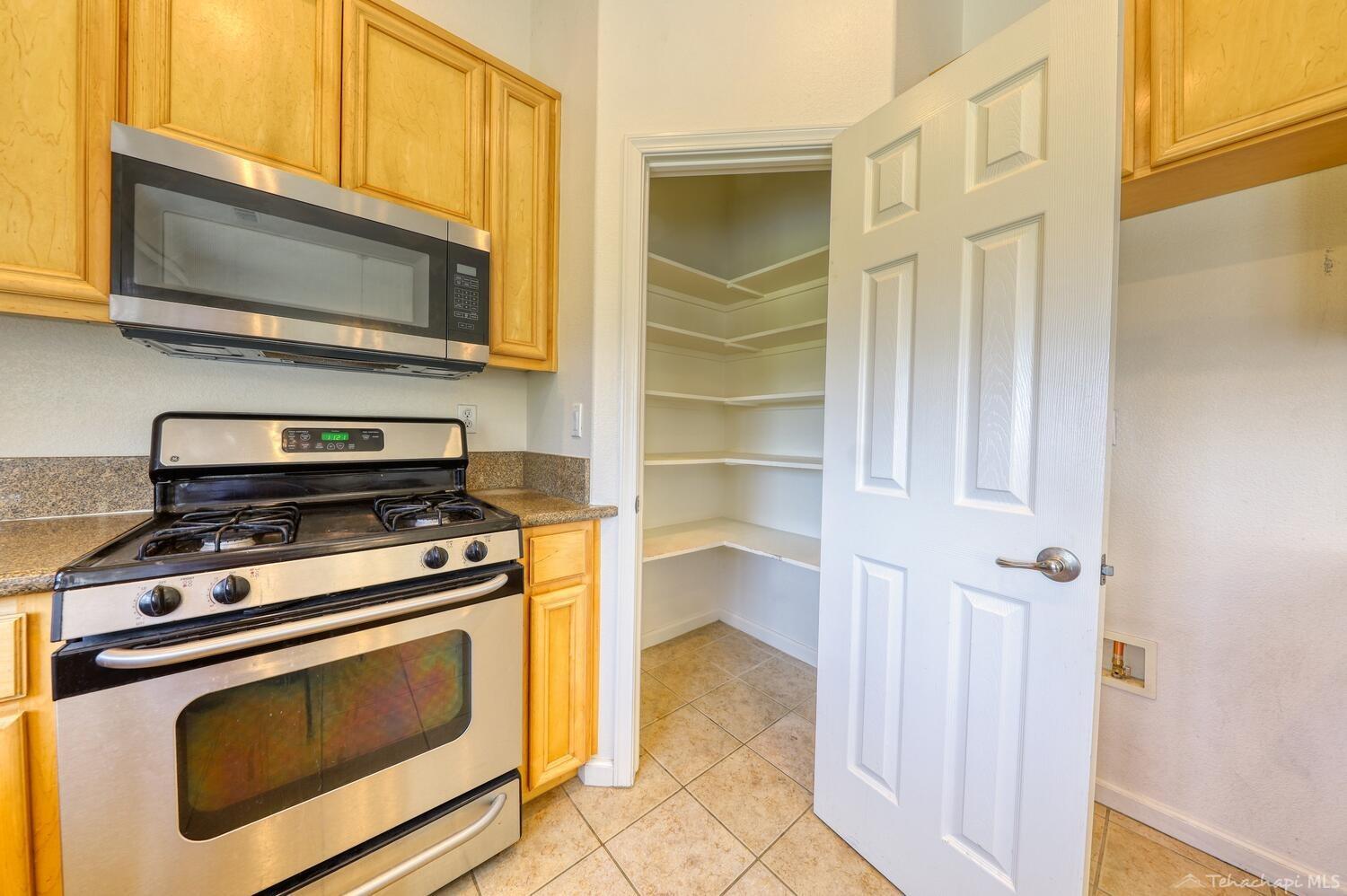 25840 Cumberland Road Tehachapi, CA 93561 - Photo 12 of 32 Gallery Image 12