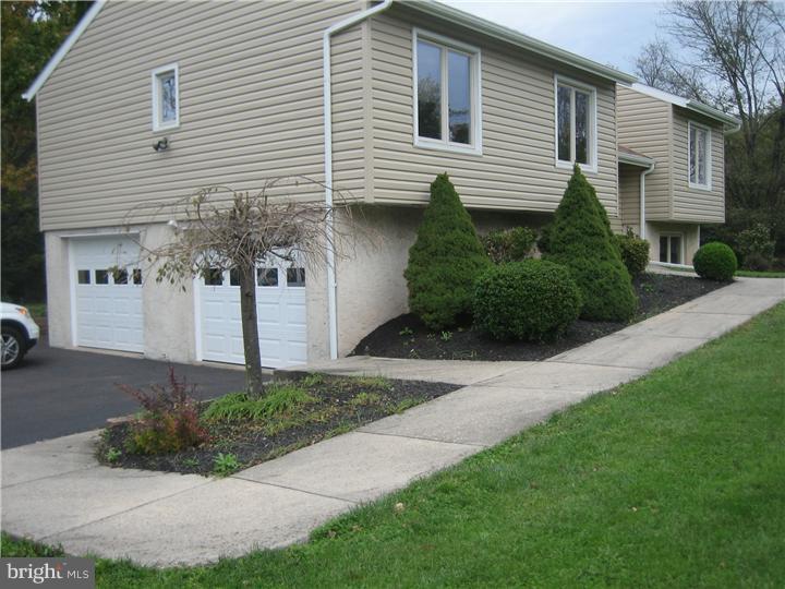 343 Ridge Road Spring City, PA 19475 - Photo 4 of 25