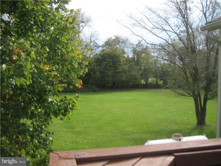 343 Ridge Road Spring City, PA 19475 - Photo 6 of 25 Side Yard