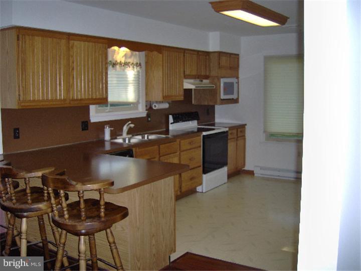 343 Ridge Road Spring City, PA 19475 - Photo 9 of 25 Kitchen