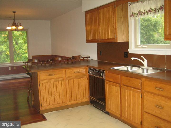 343 Ridge Road Spring City, PA 19475 - Photo 10 of 25