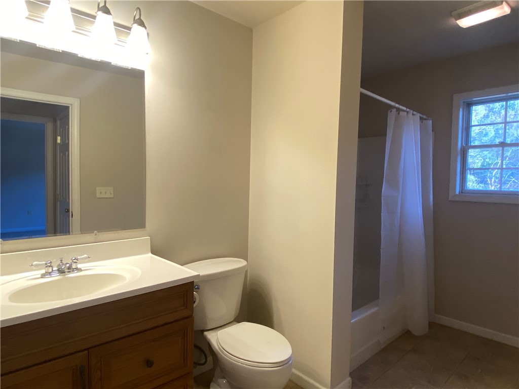 1678 State Street, Unit 2 Oneonta, NY 13820 - Photo 14 of 15 Upstairs Full Bath
