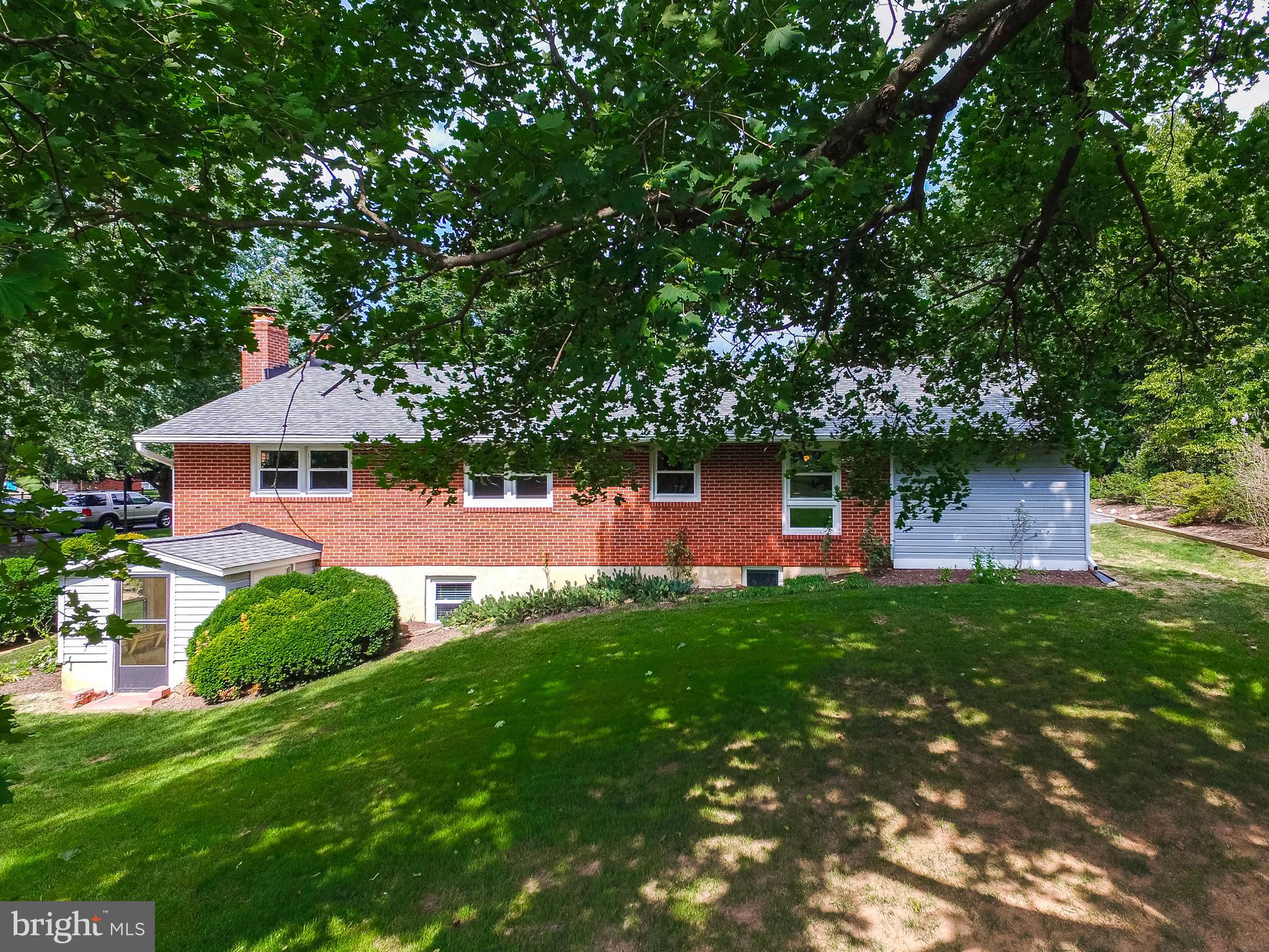 12443 Fingerboard Road Monrovia, MD 21770 - Photo 2 of 28