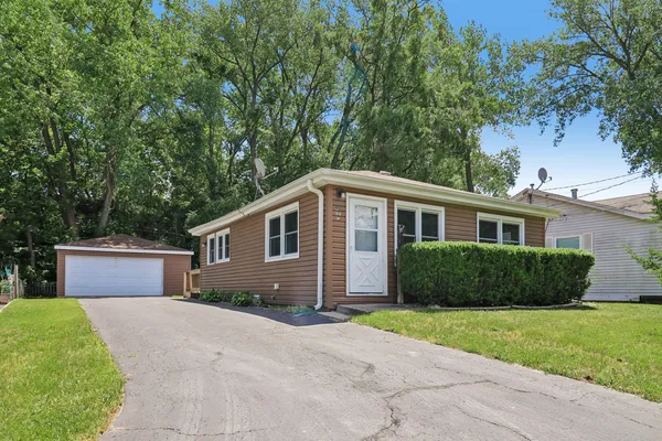 $175,000 | 91 Bay Road, Fox Lake, IL 60020