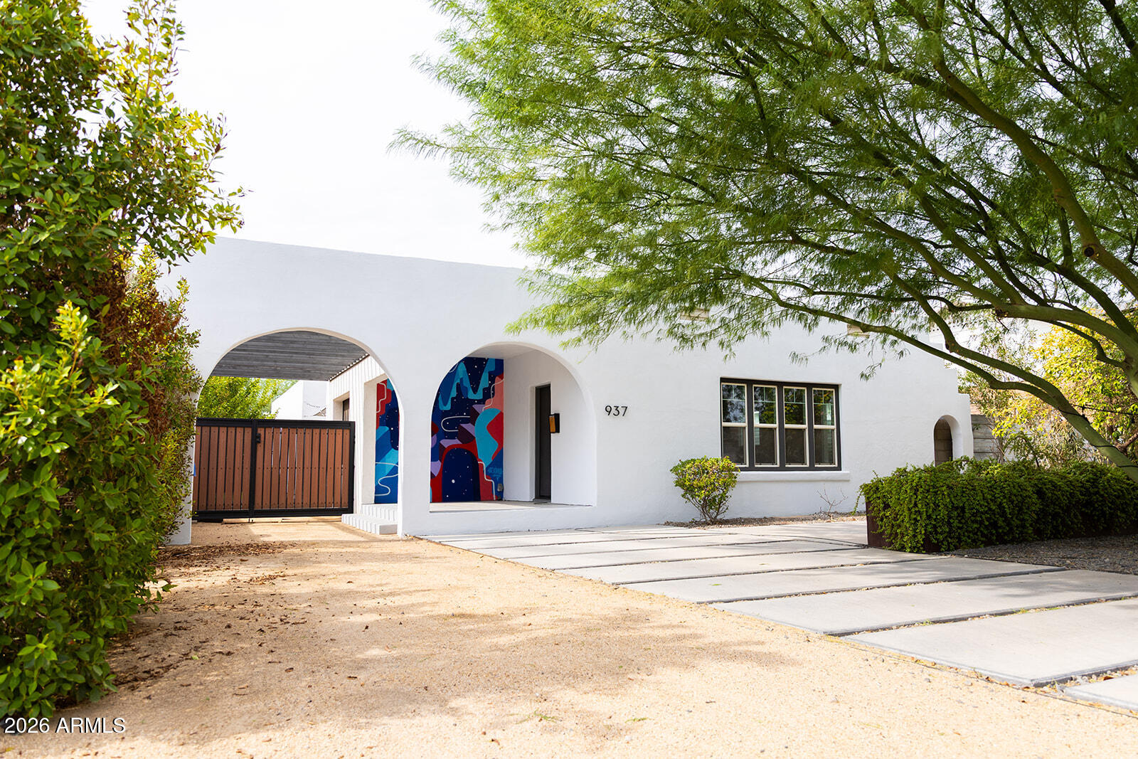 937 East Granada Road Phoenix, AZ 85006 - Photo 1 of 4 0W3A1473