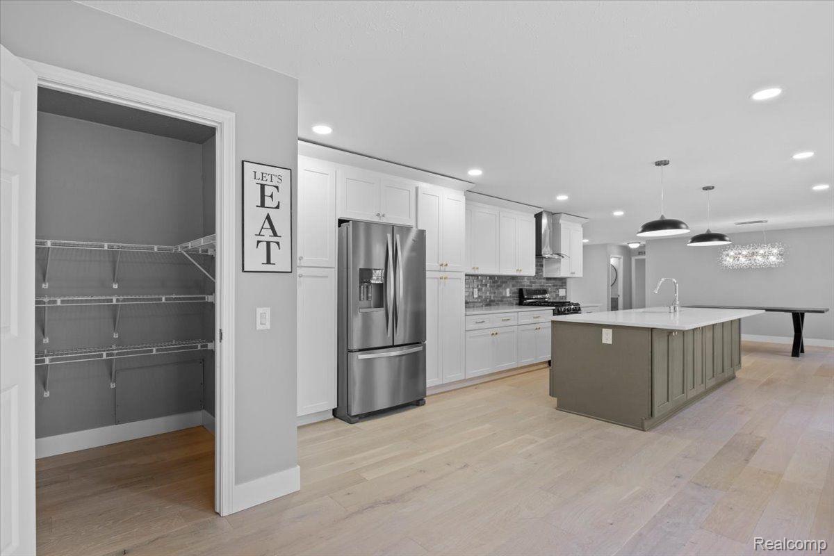9220 Oak Grove Road Howell, MI 48855 - Photo 11 of 39 Gallery Image 11