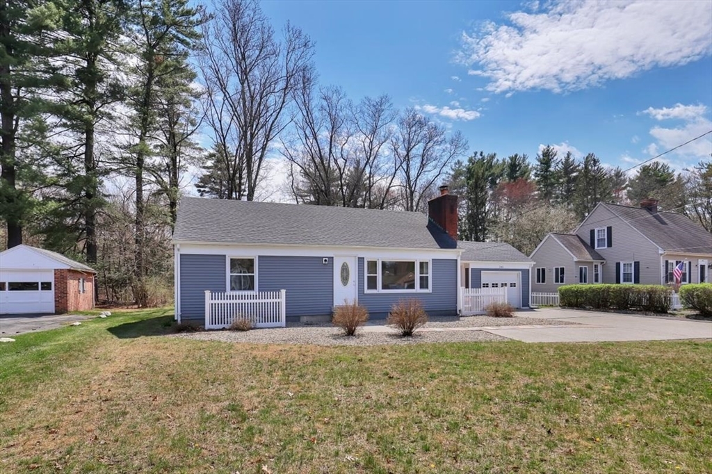 2401 Wilbraham Road Springfield, MA 01129 - Photo 3 of 33