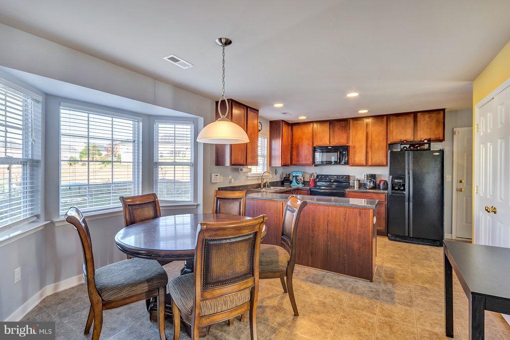 330 Cardinal Road Louisa, VA 23093 - Photo 9 of 27 Dining Room