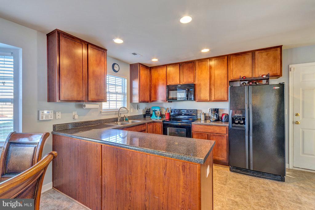 330 Cardinal Road Louisa, VA 23093 - Photo 10 of 27 Kitchen