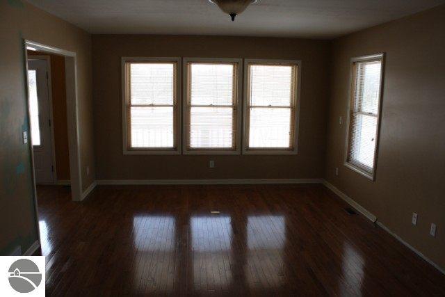 975 South Weldon Road Beulah, MI 49617 - Photo 5 of 15 1712841-4.JPG