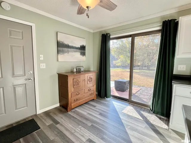 $220,000 | 326 Charter Oak Place, Dahinda, IL 61428