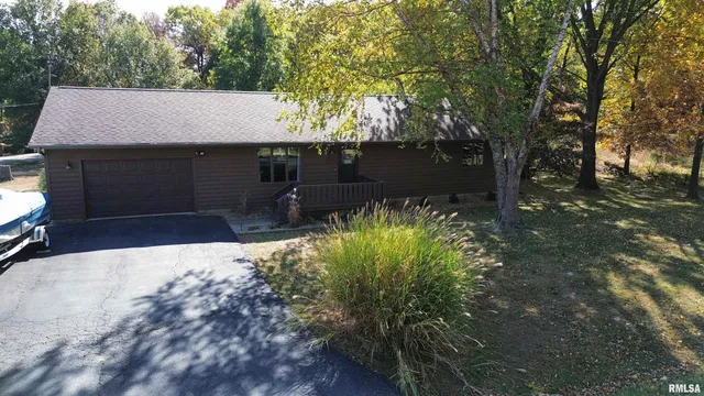 $220,000 | 326 Charter Oak Place, Dahinda, IL 61428