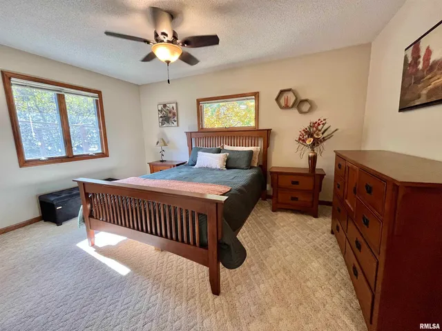 $220,000 | 326 Charter Oak Place, Dahinda, IL 61428