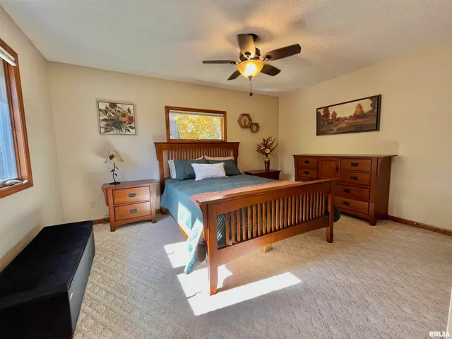 $220,000 | 326 Charter Oak Place, Dahinda, IL 61428