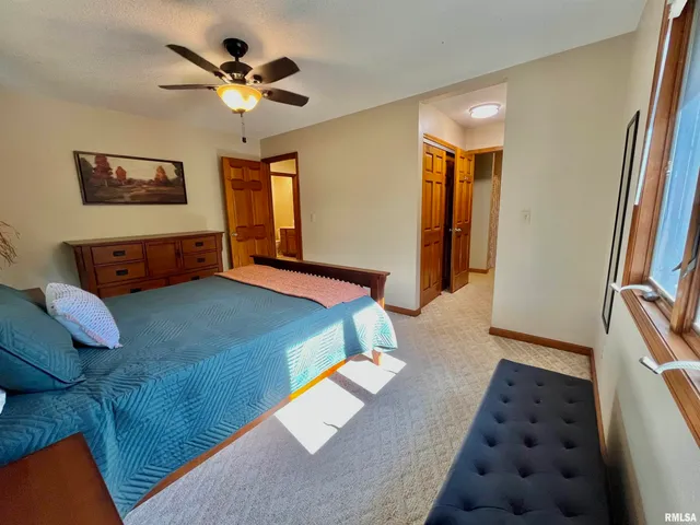 $220,000 | 326 Charter Oak Place, Dahinda, IL 61428