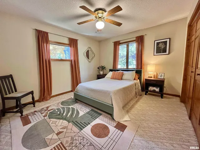 $220,000 | 326 Charter Oak Place, Dahinda, IL 61428