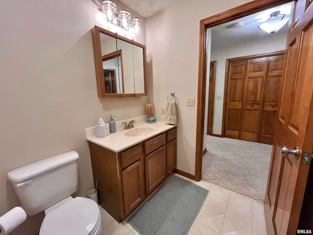 $220,000 | 326 Charter Oak Place, Dahinda, IL 61428