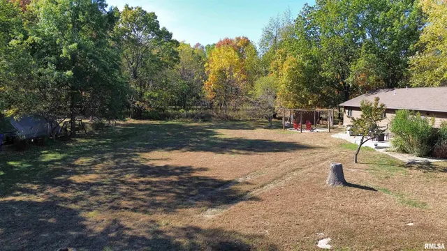 $220,000 | 326 Charter Oak Place, Dahinda, IL 61428