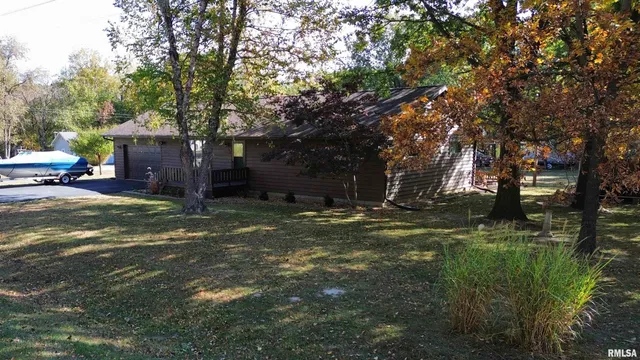 $220,000 | 326 Charter Oak Place, Dahinda, IL 61428