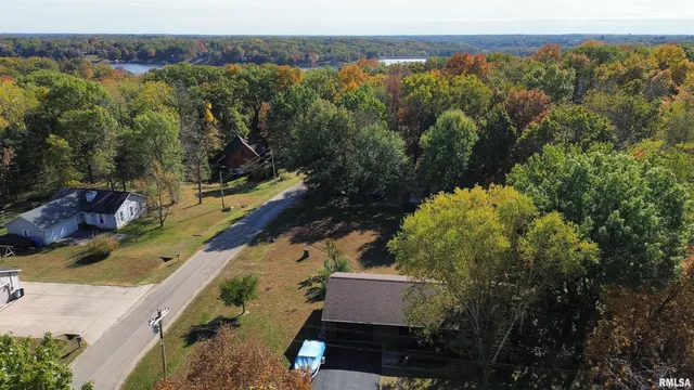 $220,000 | 326 Charter Oak Place, Dahinda, IL 61428