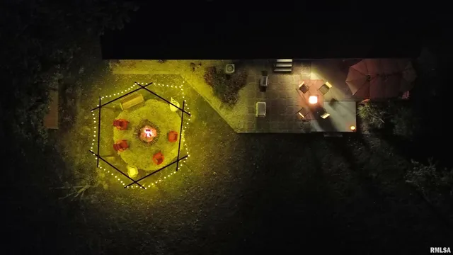 $220,000 | 326 Charter Oak Place, Dahinda, IL 61428