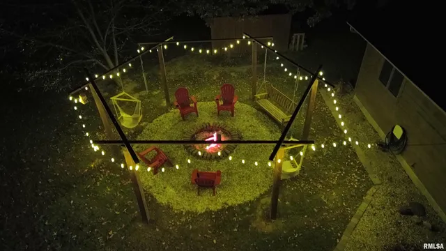 $220,000 | 326 Charter Oak Place, Dahinda, IL 61428