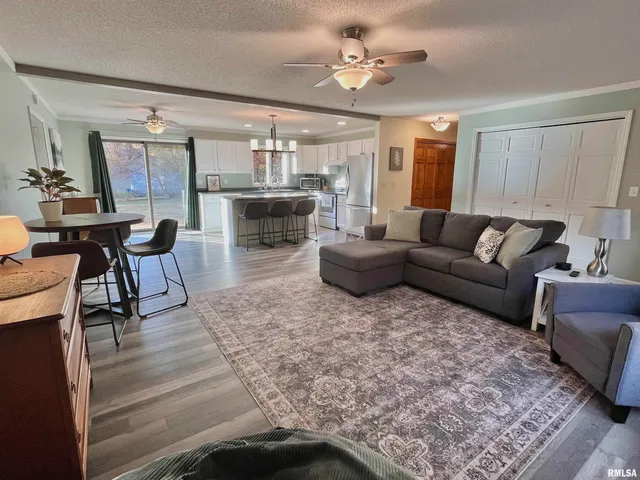 $220,000 | 326 Charter Oak Place, Dahinda, IL 61428