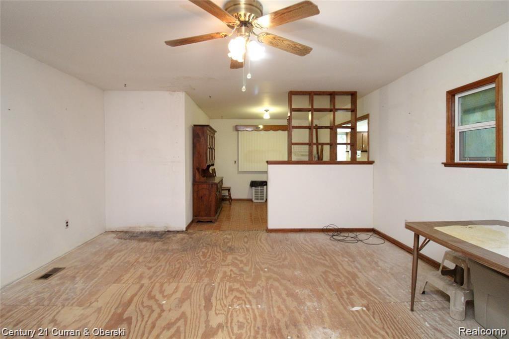 6312 Cambourne Road Dearborn Heights, MI 48127 - Photo 9 of 24