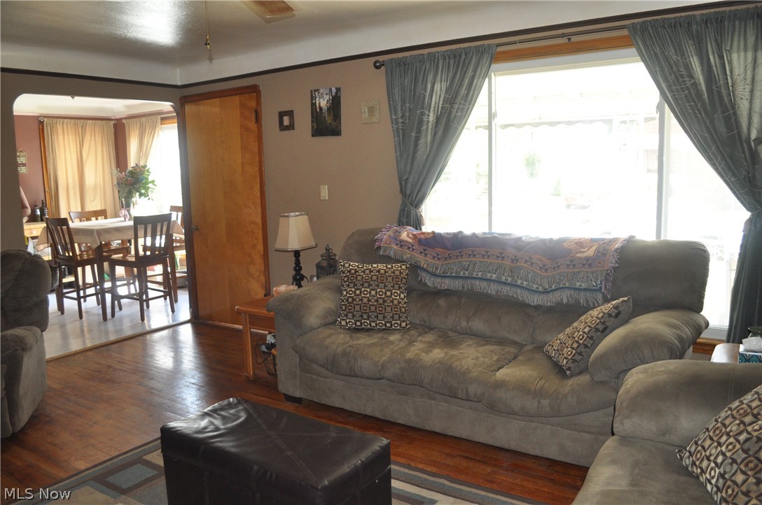 4106 Redfern Road Parma, OH 44134 - Photo 4 of 28