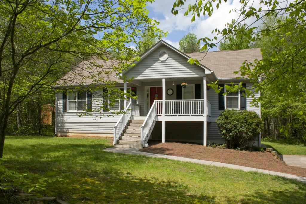 8166 Henderson Mountain Road Jasper, GA 30143 - Photo 1 of 1 This home is ADORABLE!!! At the top of Henderson Mountain sits this quiet 3bd/2ba home. Large front yard and private backyard. Tons of grassy areas with room to play. Rocking Chair front porch and great size back deck for grilling out and entertaining friends and family.