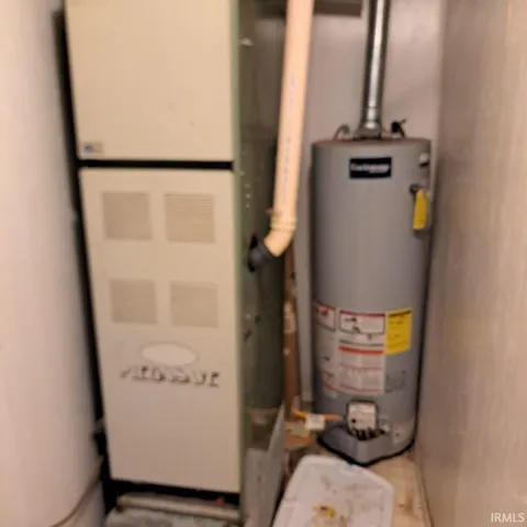 $99,900 | 616 North Edgewood Drive, Muncie, IN 47303