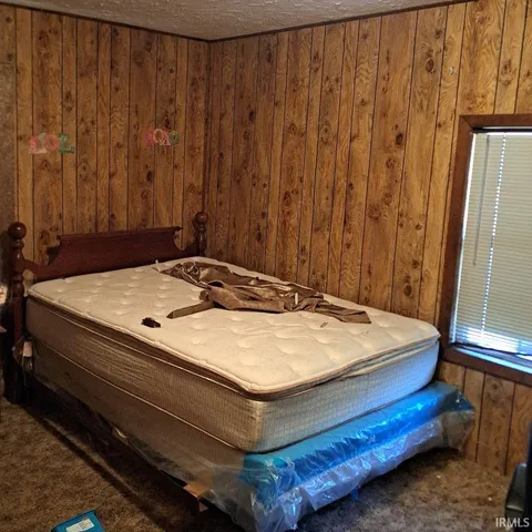 $99,900 | 616 North Edgewood Drive, Muncie, IN 47303