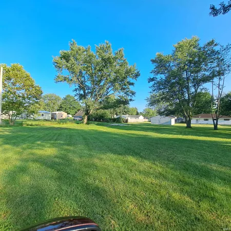 $99,900 | 616 North Edgewood Drive, Muncie, IN 47303