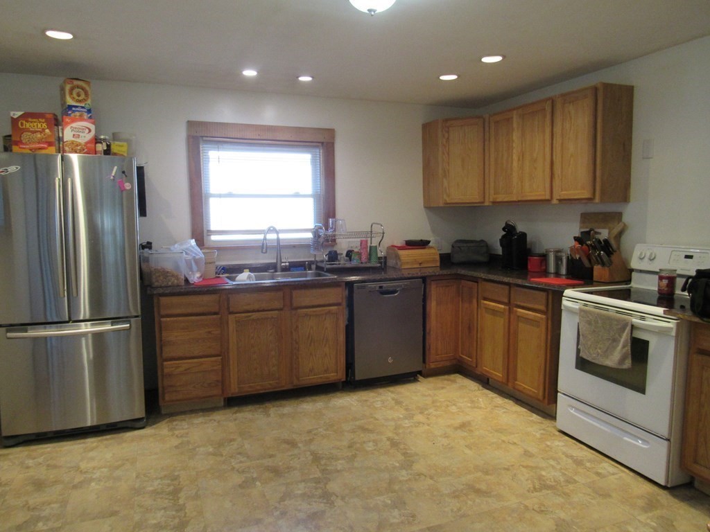 258 Bromley Road Chester, MA 01050 - Photo 7 of 33