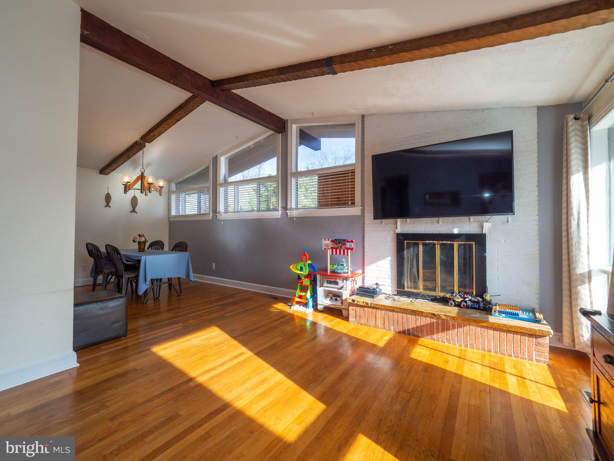 1118 Old Rixeyville Road Culpeper, VA 22701 - Photo 2 of 18 Family Room