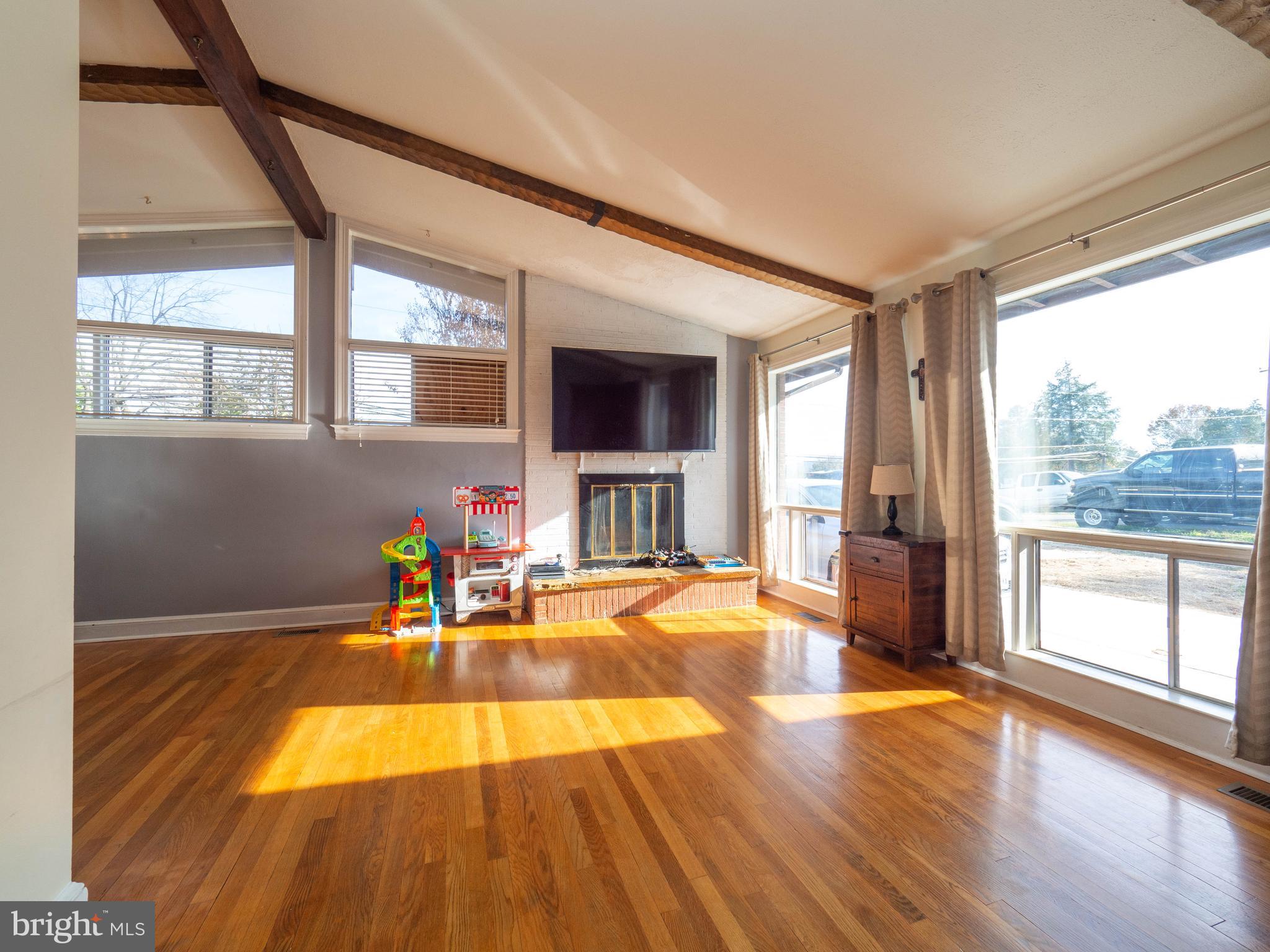 1118 Old Rixeyville Road Culpeper, VA 22701 - Photo 3 of 18 Family Room
